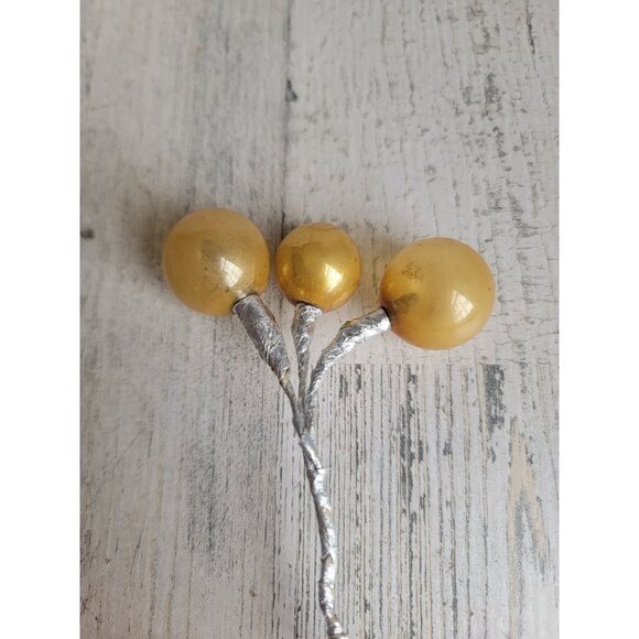 Vintage yellow pick ornament mercury glass Xmas - Picture 1 of 7